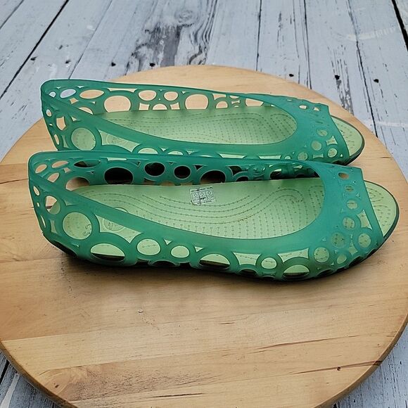 CROCS Womens Adrina III Flat Size 11 Green Slip On Sandal Shoe Cutouts Peep Toe - Picture 3 of 7